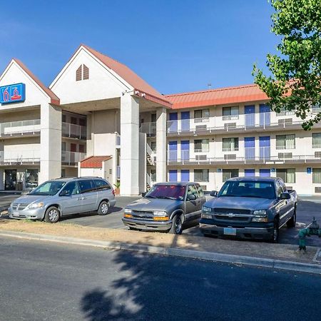 Motel 6-Fresno, Ca - Yosemite Hwy Eksteriør bilde