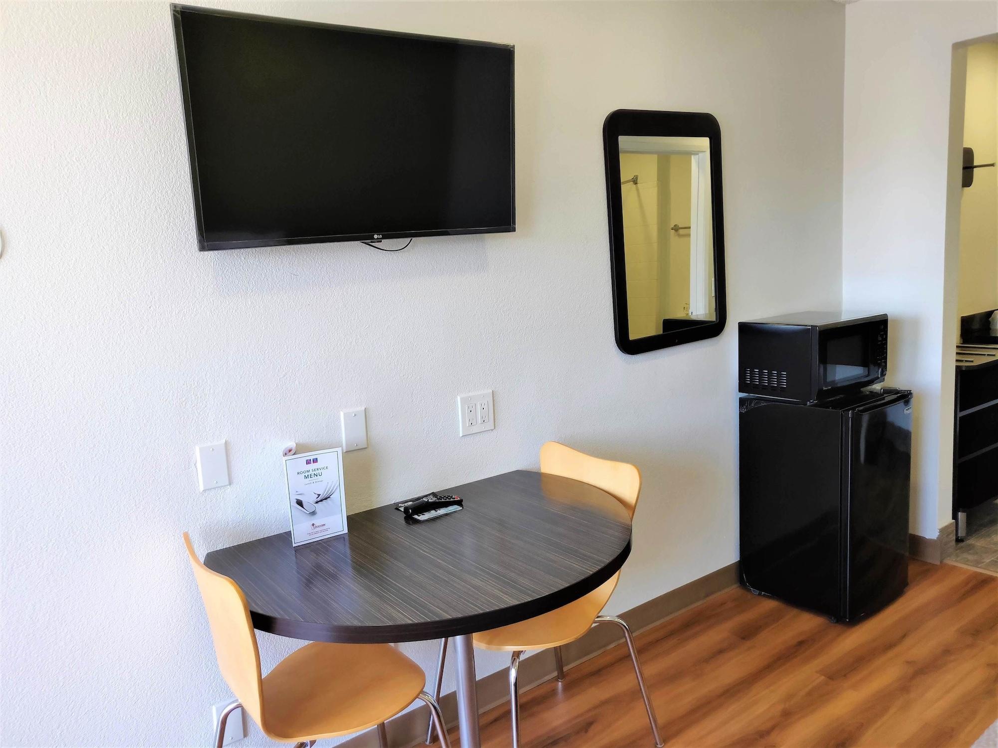 Motel 6-Fresno, Ca - Yosemite Hwy Eksteriør bilde