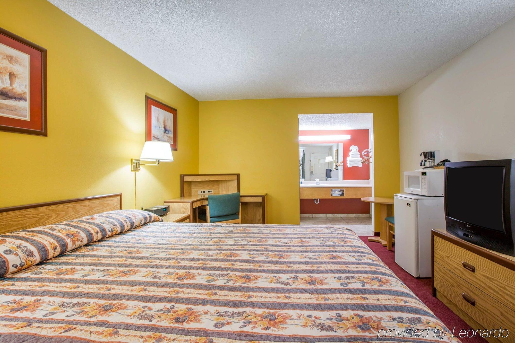 Motel 6-Fresno, Ca - Yosemite Hwy Eksteriør bilde