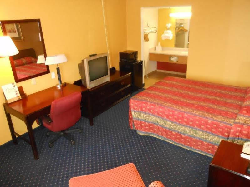 Motel 6-Fresno, Ca - Yosemite Hwy Eksteriør bilde